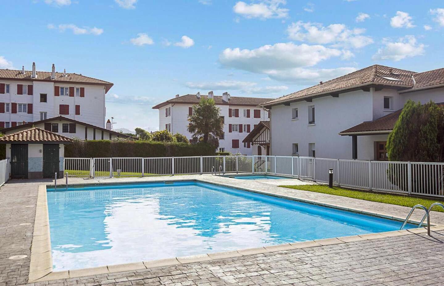 Atlantic Selection - Le Bidassoa - Avec Piscine Et Parking Hendaye Exteriör bild